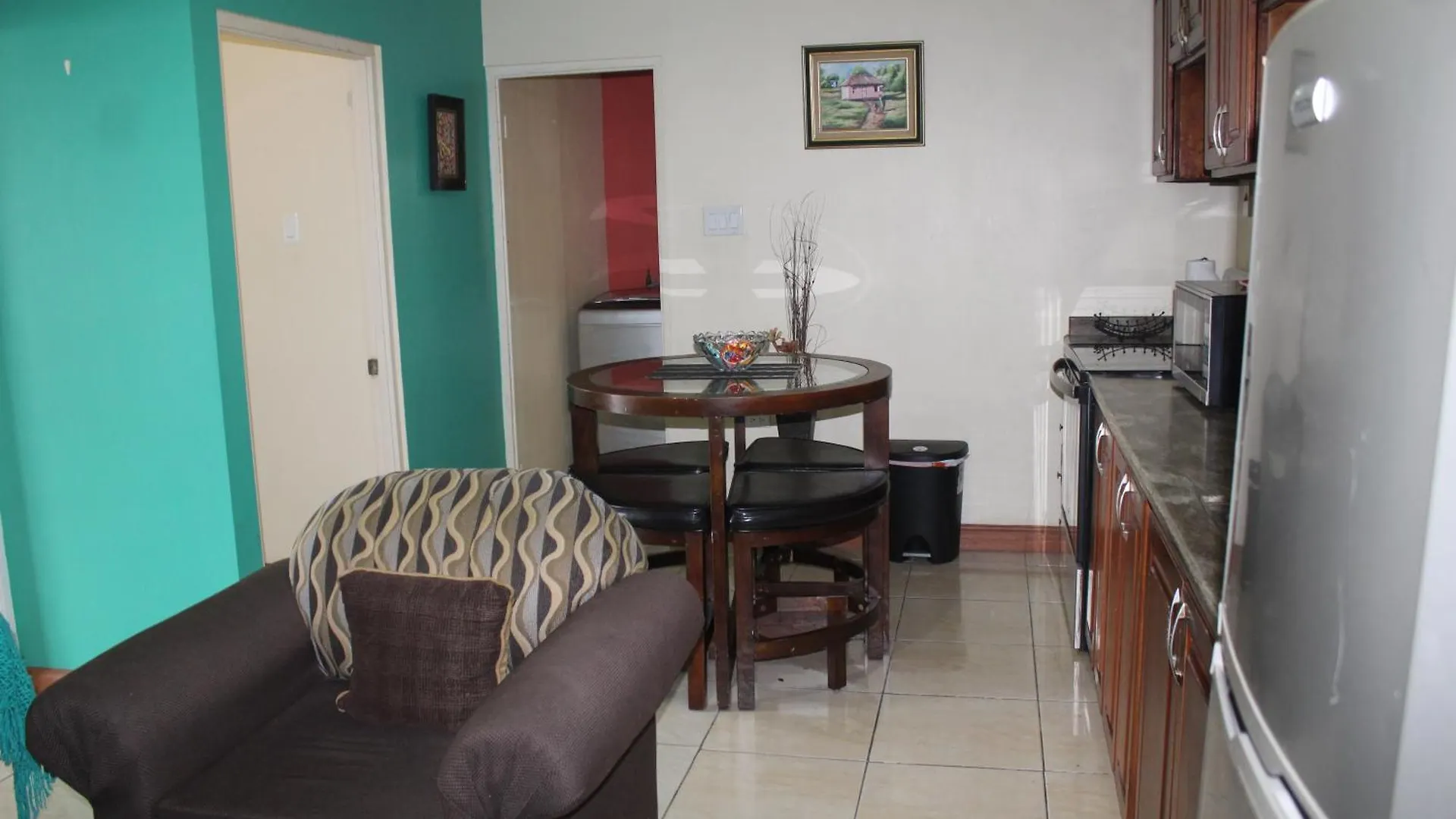 Lägenhet Serenity At Kensington New Kingston